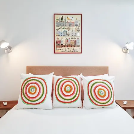 Style In A Pedestrian Quarter In The City's Heart Tatil Evi