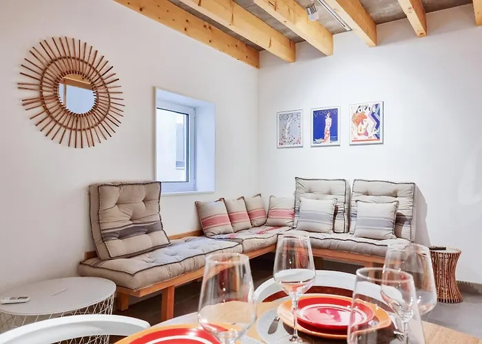 Tatil Evi Style In A Pedestrian Quarter In The City's Heart