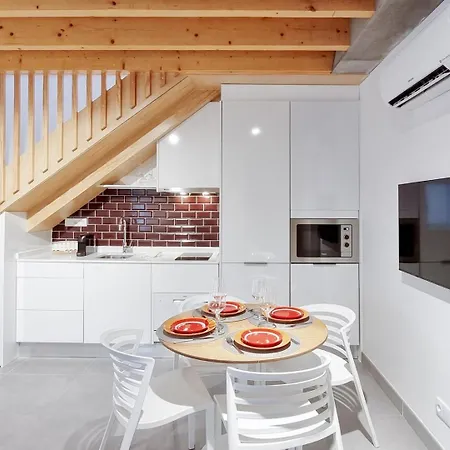 Style In A Pedestrian Quarter In The City's Heart *