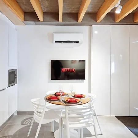 Style In A Pedestrian Quarter In The City's Heart Hébergement de vacances