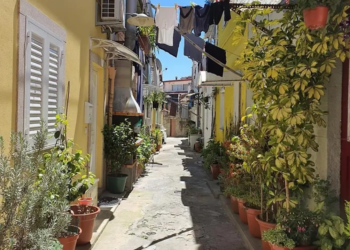 Casa de Férias Style In A Pedestrian Quarter In The City's Heart