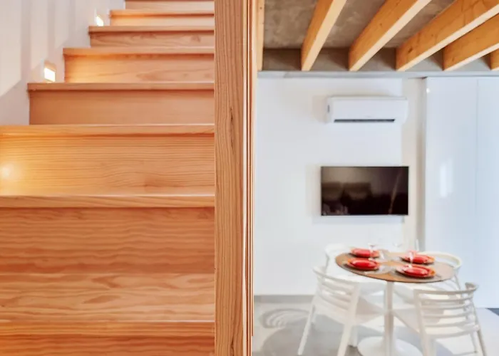 Casa de Férias Style In A Pedestrian Quarter In The City's Heart