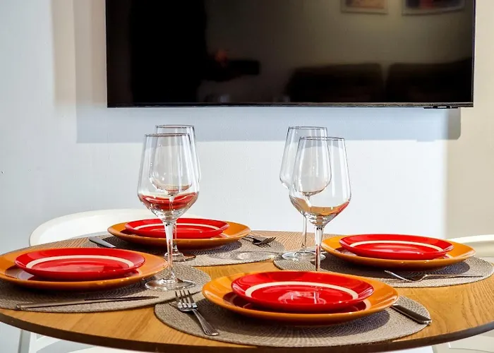 Style In A Pedestrian Quarter In The City's Heart بورتو